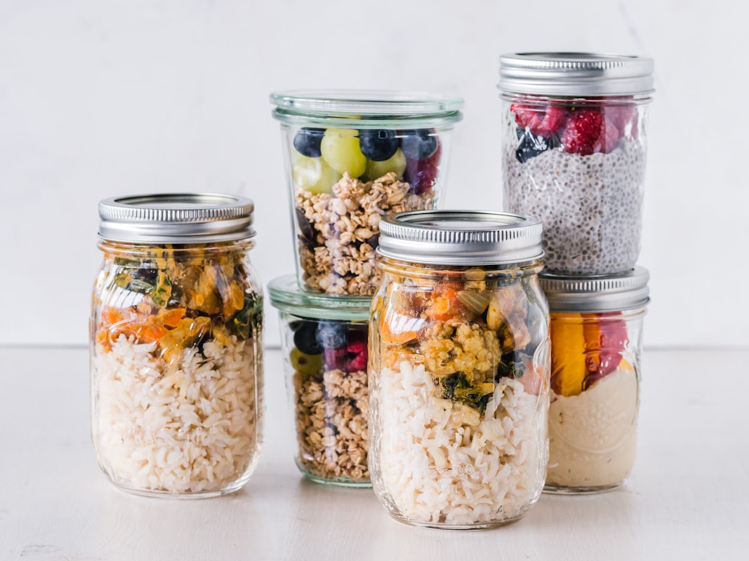 Nutritionist providing personalized diet guidance
